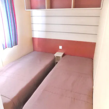 Charming Bungalow In With Shared Pool Holiday home Pataias