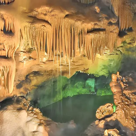 Charming In With Shared Pool Vakantiehuis Pataias