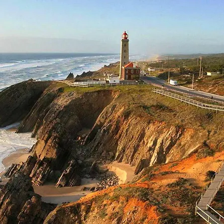 Charming In With Shared Pool Pataias