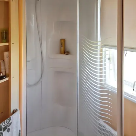 Charming In With Shared Pool Tatil Evi